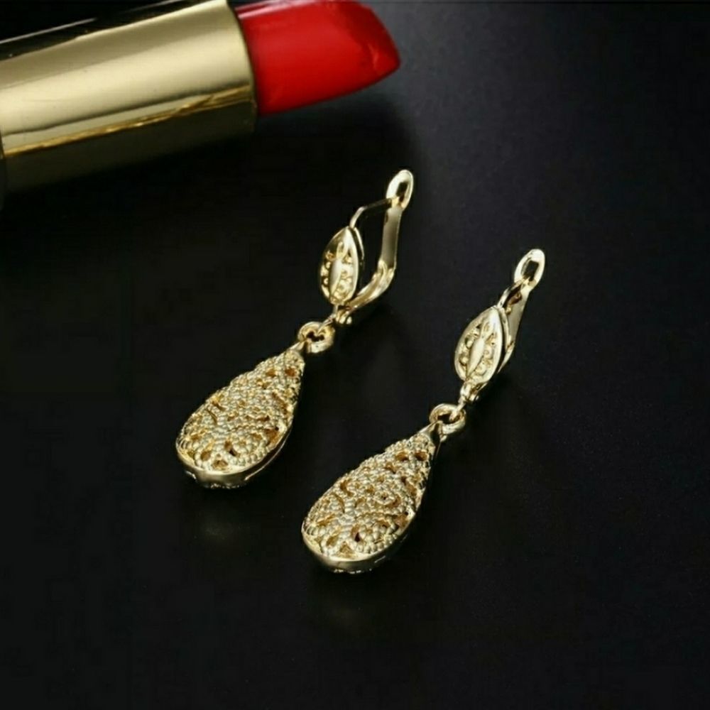 Gold Vintage Earrings - Picture 3 of 5